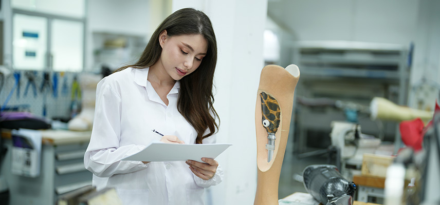 Was machen Ingenieure der Orthopädie- und Reha­technik?